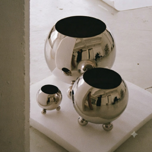 Stainless steel flower pot